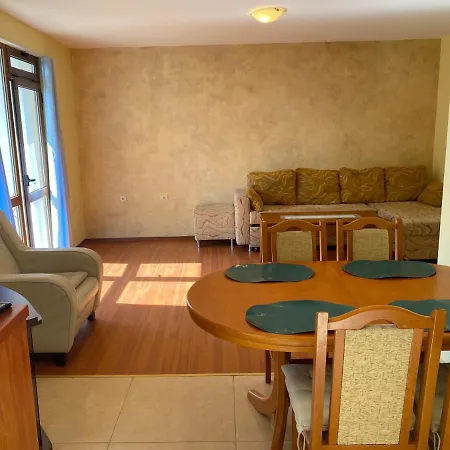 公寓 Compas Apartament *